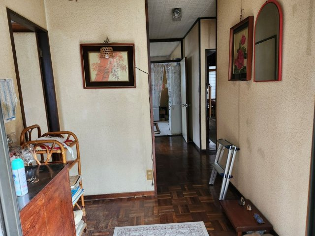 若葉台戸建て住宅の玄関|シンプルで使いやすい玄関です