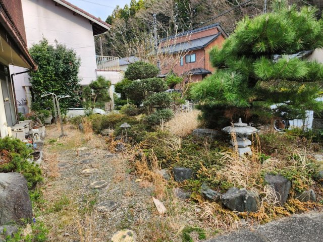 若葉台戸建て住宅の庭|お庭が付いています