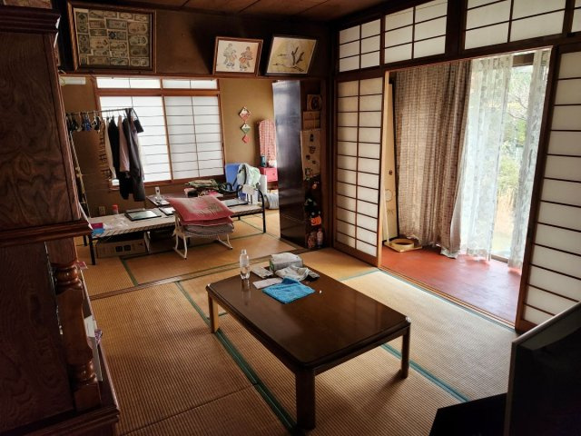 【居間・リビング】 | 若葉台戸建て住宅 | ゆったりとしたリビングです