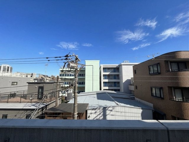 PREMIUM CUBE 中野新橋の展望|AI生成による家具家電削除加工を加えたものを含みます。