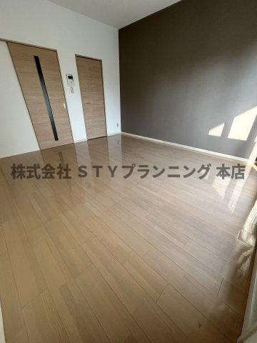 仲介手数料０円！BERG大須(ベルグオオス)の居間・リビング