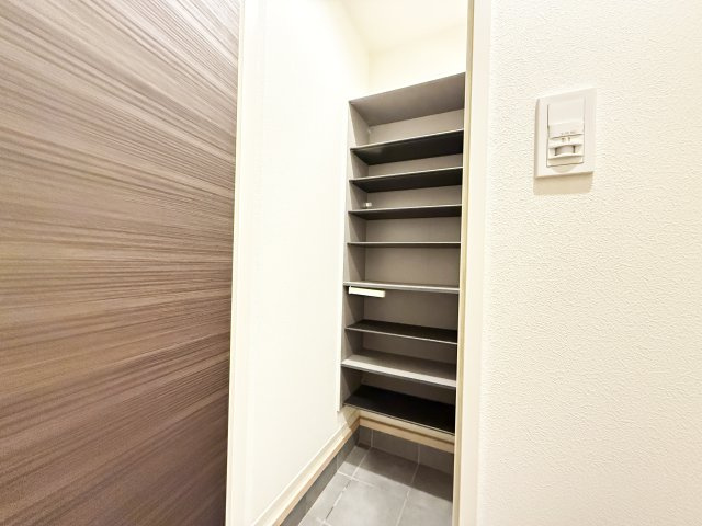 シャーメゾン ベルブランシュの玄関