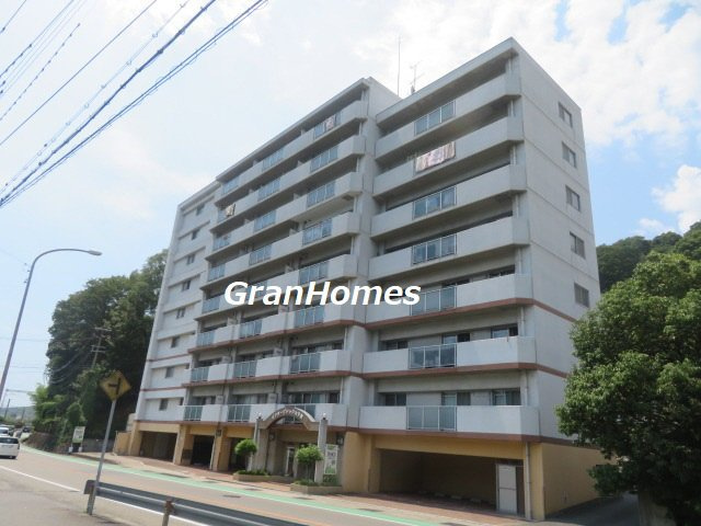 揖保郡太子町原の賃貸マンションの外観