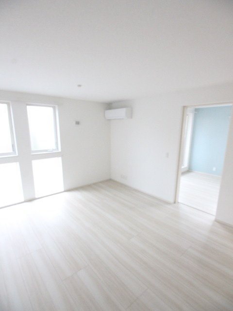 ストラッセ芦屋の居間・リビング