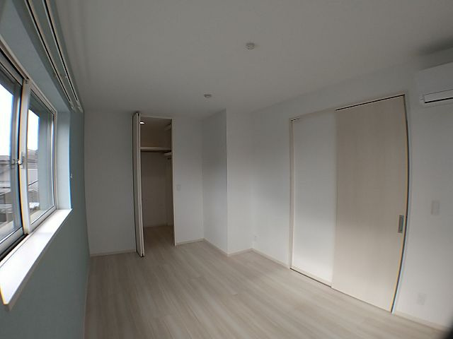 ストラッセ芦屋の居間・リビング