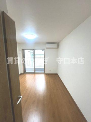 【洋室】 | REVO門真 | 明るい洋室です