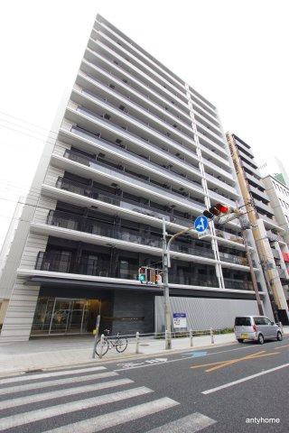 クレストコート靭公園　仲介手数料無料の外観