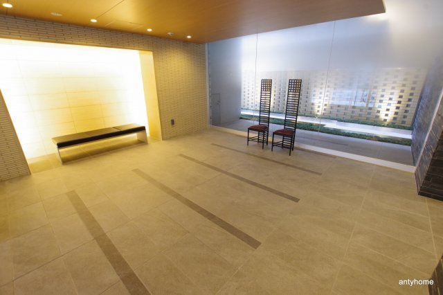 クレストコート靭公園　仲介手数料無料のロビー