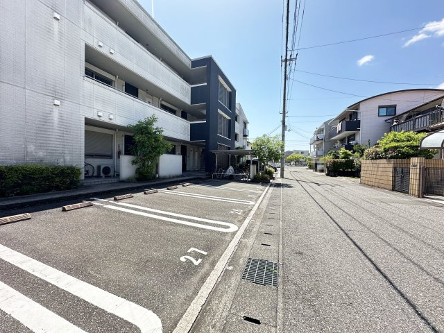 グランマスト高埇の駐車場