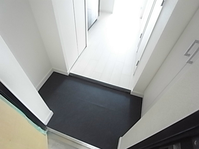 ファステート神戸アモーレの玄関