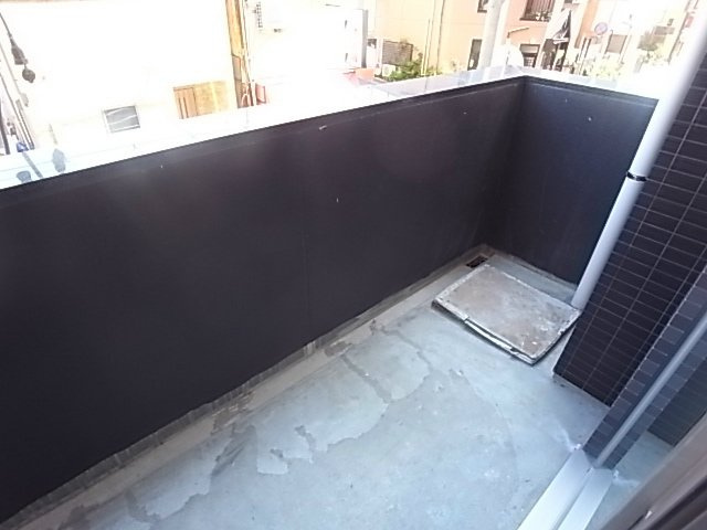 ファステート神戸アモーレのバルコニー