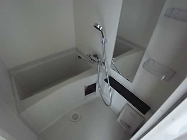 ファステート神戸アモーレの浴室