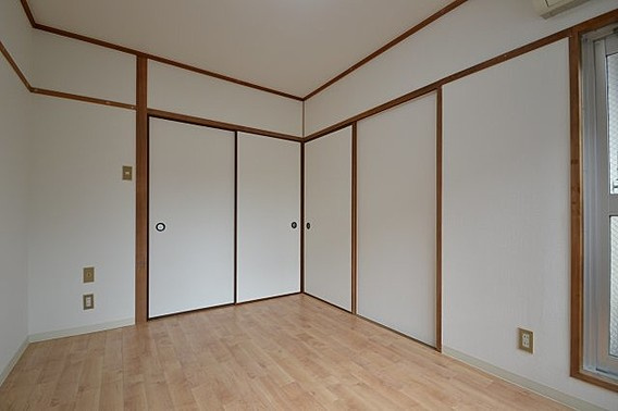 シャトーヒロの居間・リビング