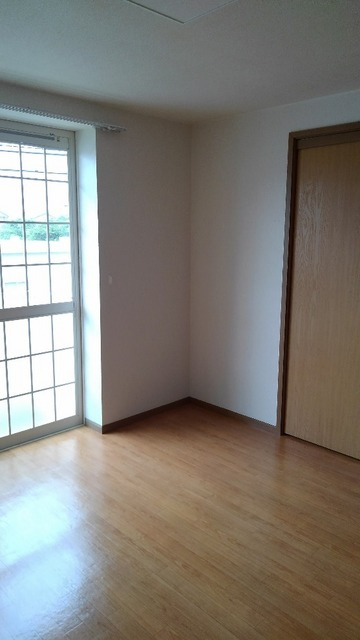 ハイム高岡　Ⅲの居間・リビング|居室・リビング