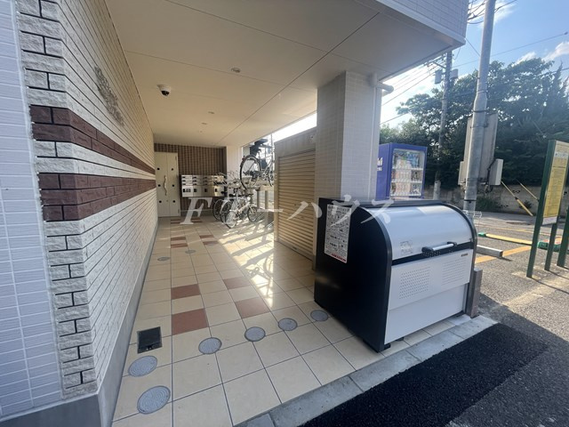プレゾン　ア　トワⅤのロビー