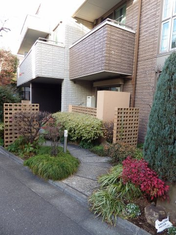 THE RESIDENCEのエントランス