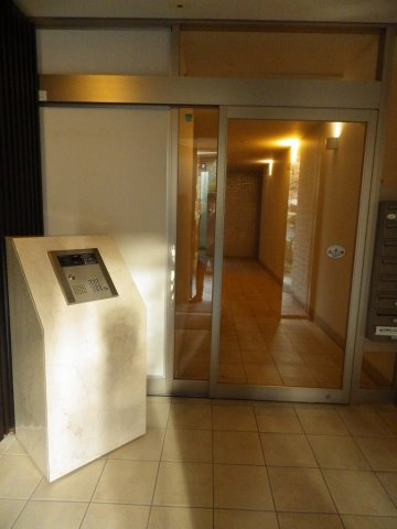 THE RESIDENCEのエントランス