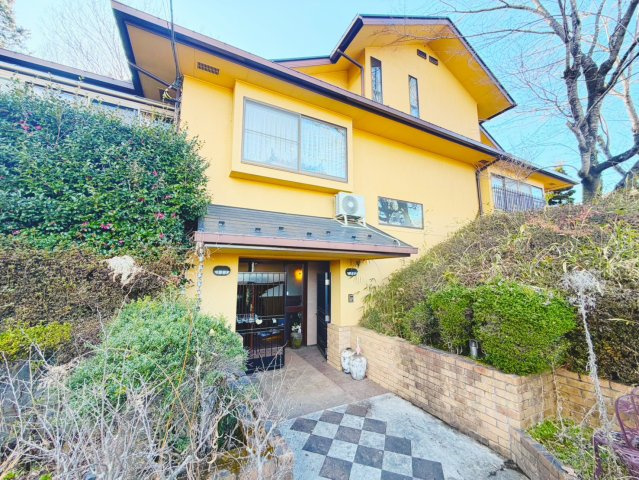 まるで官僚のお屋敷♪昇降機付き矢板市中古住宅 独立した洗面所の物件