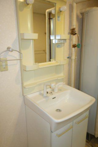 マンションニュー本郷の独立洗面台