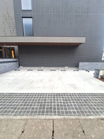 Ｌａ　Ｍａｉｓｏｎ　千年の駐車場