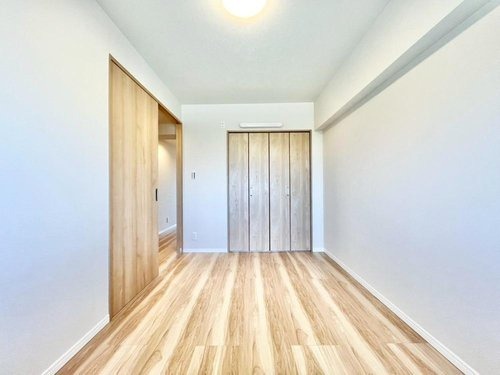 マープル津田沼スカイハイツＣ棟の洋室|個人の部屋や寝室として使える洋室です