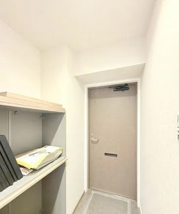 前川公園ローヤルコーポの玄関|落ち着いた玄関です