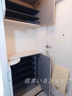 フレグランス９１７の玄関|2022年５月　シューズボックス新設