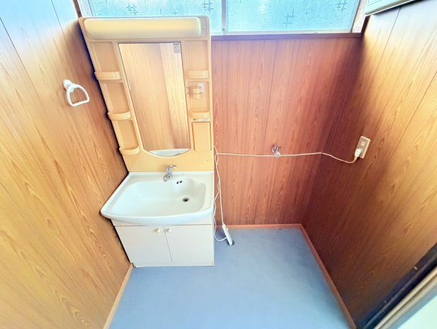 取手市双葉中古物件の洗面所