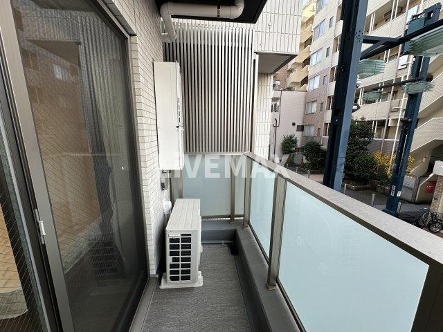【バルコニー】