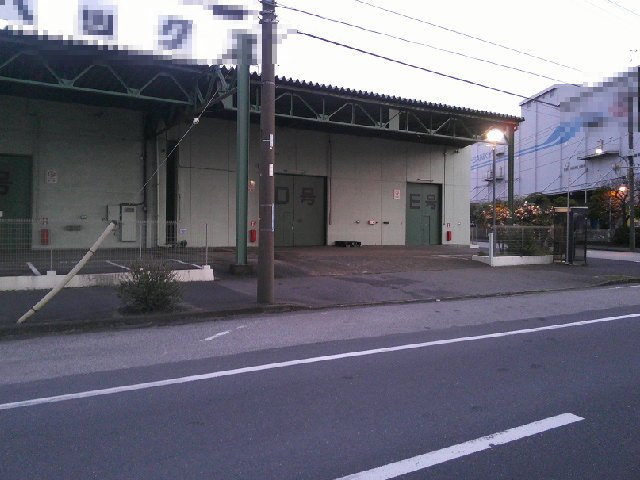 千葉市中央区中央港２丁目の倉庫