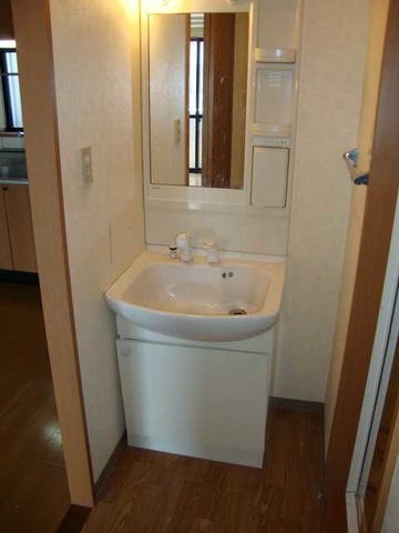 エポック弥生が丘Ⅱの洗面所|明るい洗面所です★