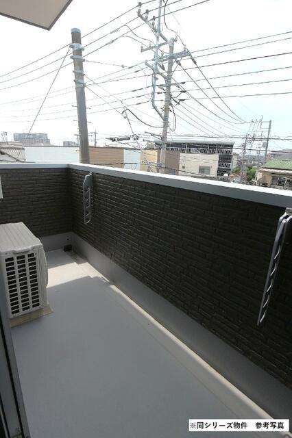 ＲＥＧＡＬＥＳＴ　ＮＥＸＴＥＲＡのバルコニー|外からの目が気にならないバルコニーで洗濯物が干せます