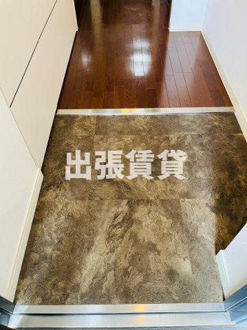 仲介手数料0円レジデンス上前津スクエアの玄関