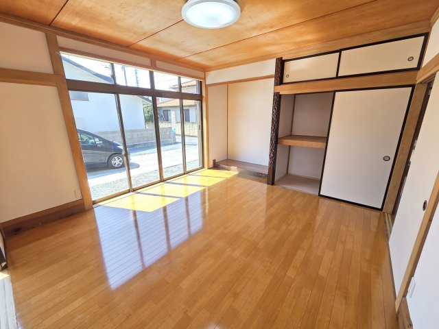 太田市由良町　中古住宅の洋室