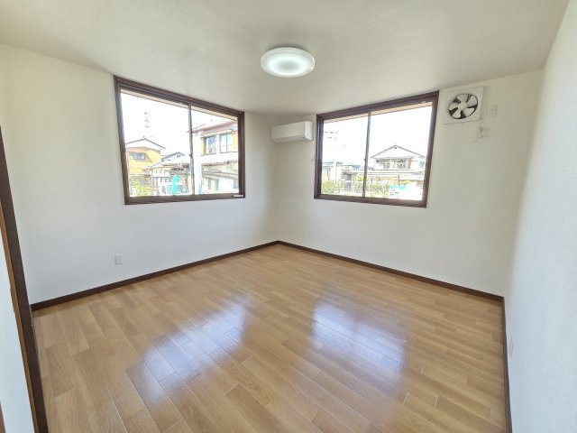 太田市由良町　中古住宅の洋室