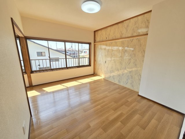 太田市由良町　中古住宅の洋室