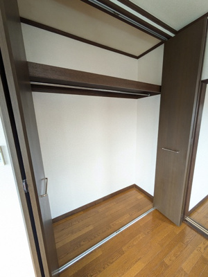 洋室６帖のクローゼット