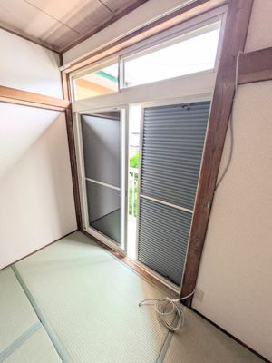 雨戸あり