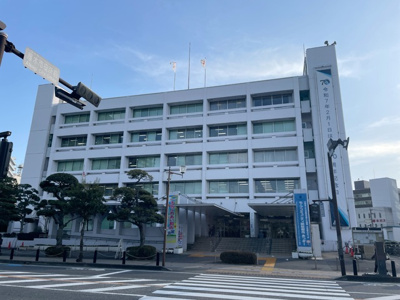 厚木市役所まで７５０ｍ