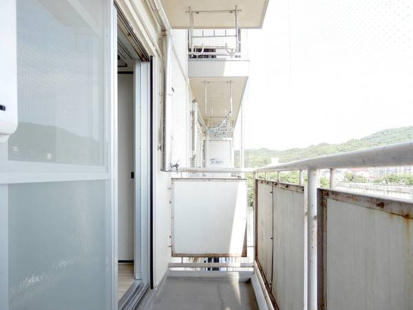 ビレッジハウス国分1号棟のバルコニー|ビレッジハウスの同一物件・同一タイプの間取りの写真です