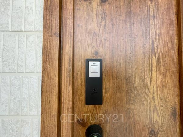 前橋市青柳町A号棟の玄関|スマートキー付き玄関ドア