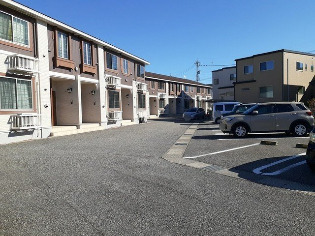 レジーナ秋吉Ⅱの駐車場|駐車スペースもあります