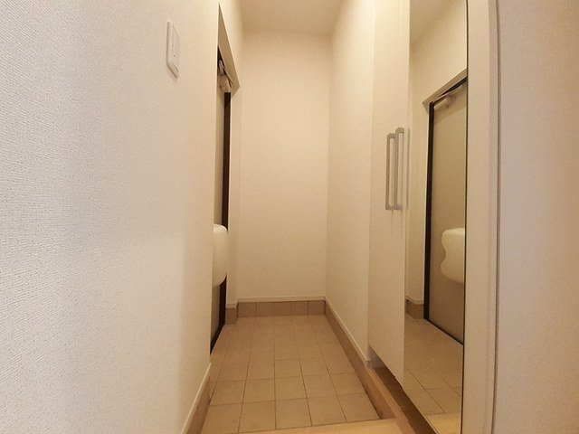 コーポ・フォレスタの玄関|ゆったりとした玄関です