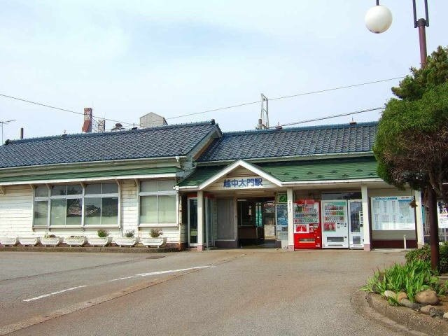 ミラノⅣの周辺|あいの風とやま鉄道越中大門駅まで1900m
