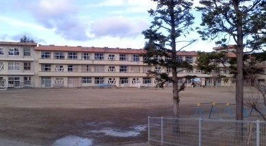 ガーデンヒルズⅡの周辺|渡利小学校まで1400m