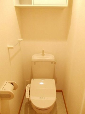 【トイレ】 | アルバ | 落ち着いた色調のトイレです