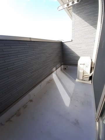 スリジエ　リアン　セカンド　Ｂのバルコニー