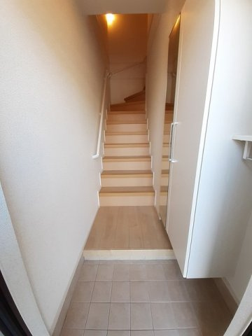 スリジエ　リアン　セカンド　Ｂの玄関