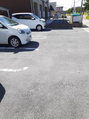 エトワールの駐車場