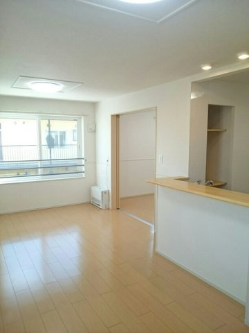 メゾン　オオコシの居間・リビング